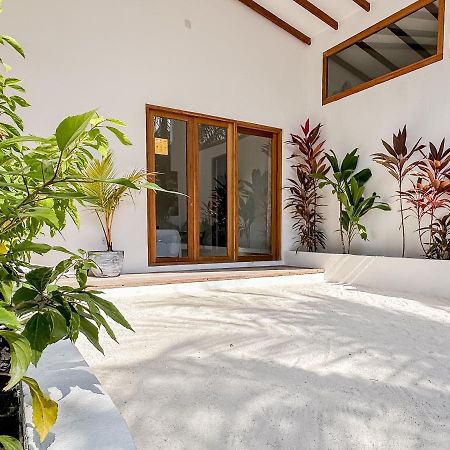 Villa Kudi Maldives Guest House Thulusdhoo Exterior foto